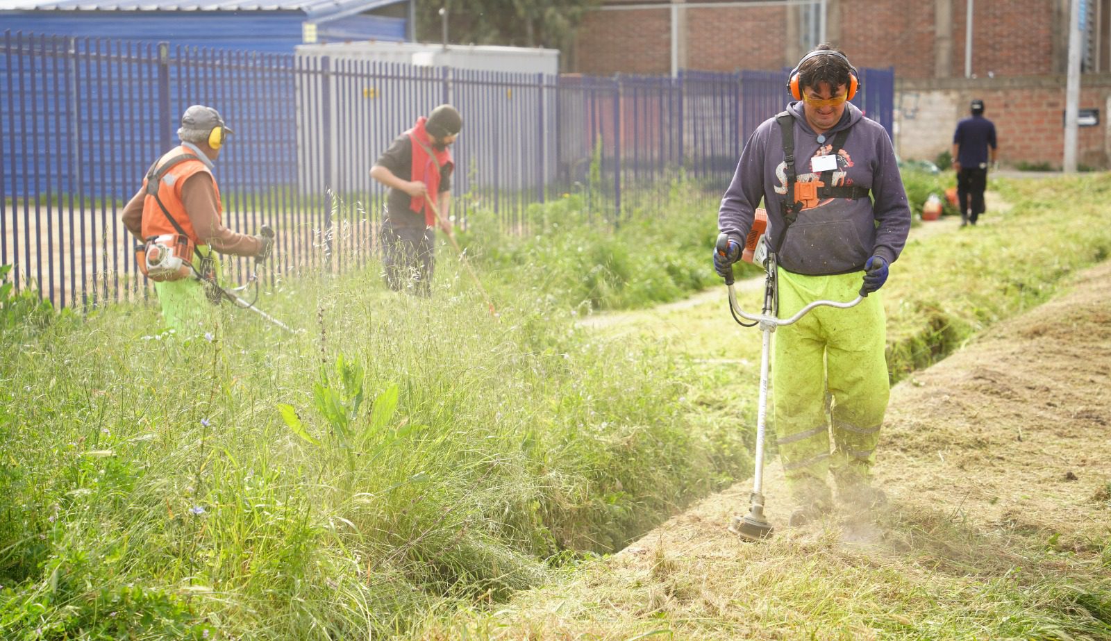 ACCIÓN PREVENTIVA: MUNICIPALIDAD DE VILLA ALEMANA INICIA OPERATIVOS DE CORTAFUEGOS PARA PREPARARSE ANTE LA TEMPORADA DE INCENDIOS FORESTALES