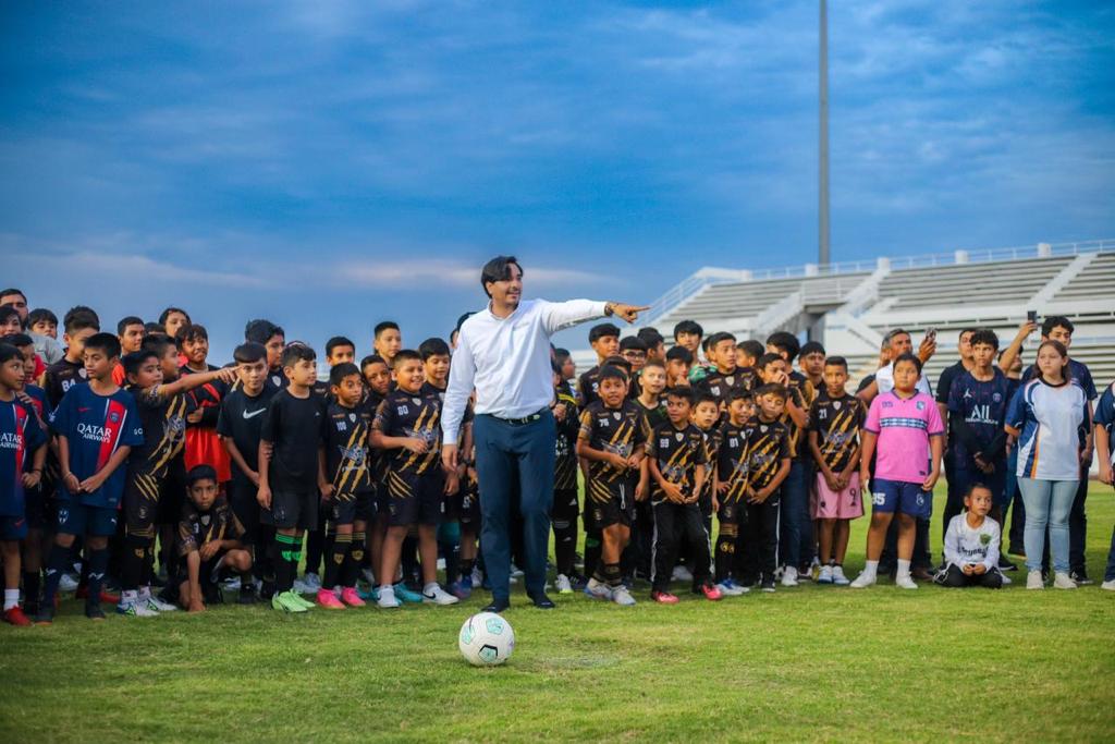 Inauguró Alcalde Carlos Peña Ortiz Torneo de Futbol Interligas “Volamos Mas Alto” – Administración Municipal Reynosa 2021-2024
