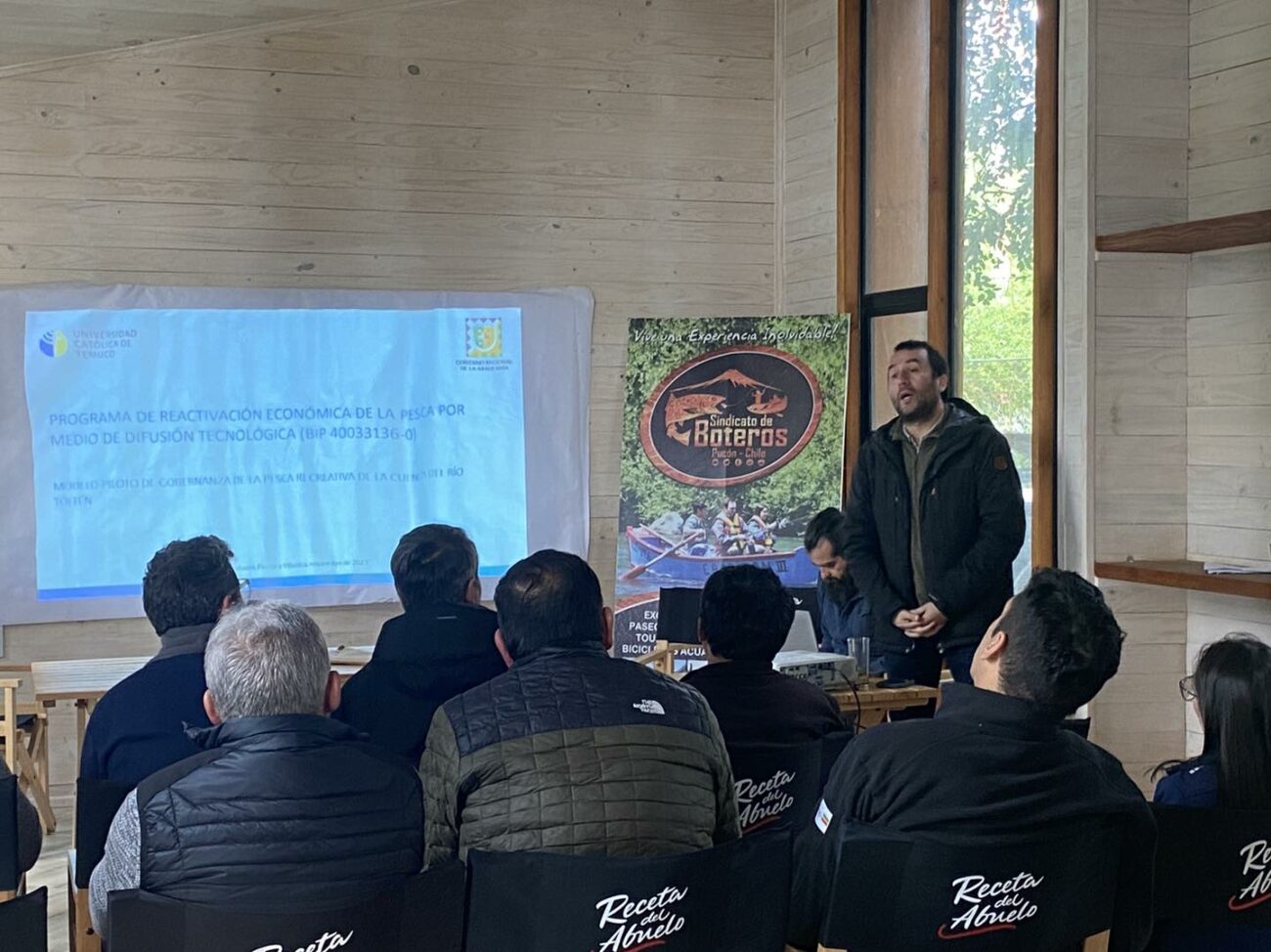 BUSCAN INSTALAR UNA MESA COMUNAL DE PESCA RECREATIVA EN PUCÓN – Website de la Municipalidad de Pucón