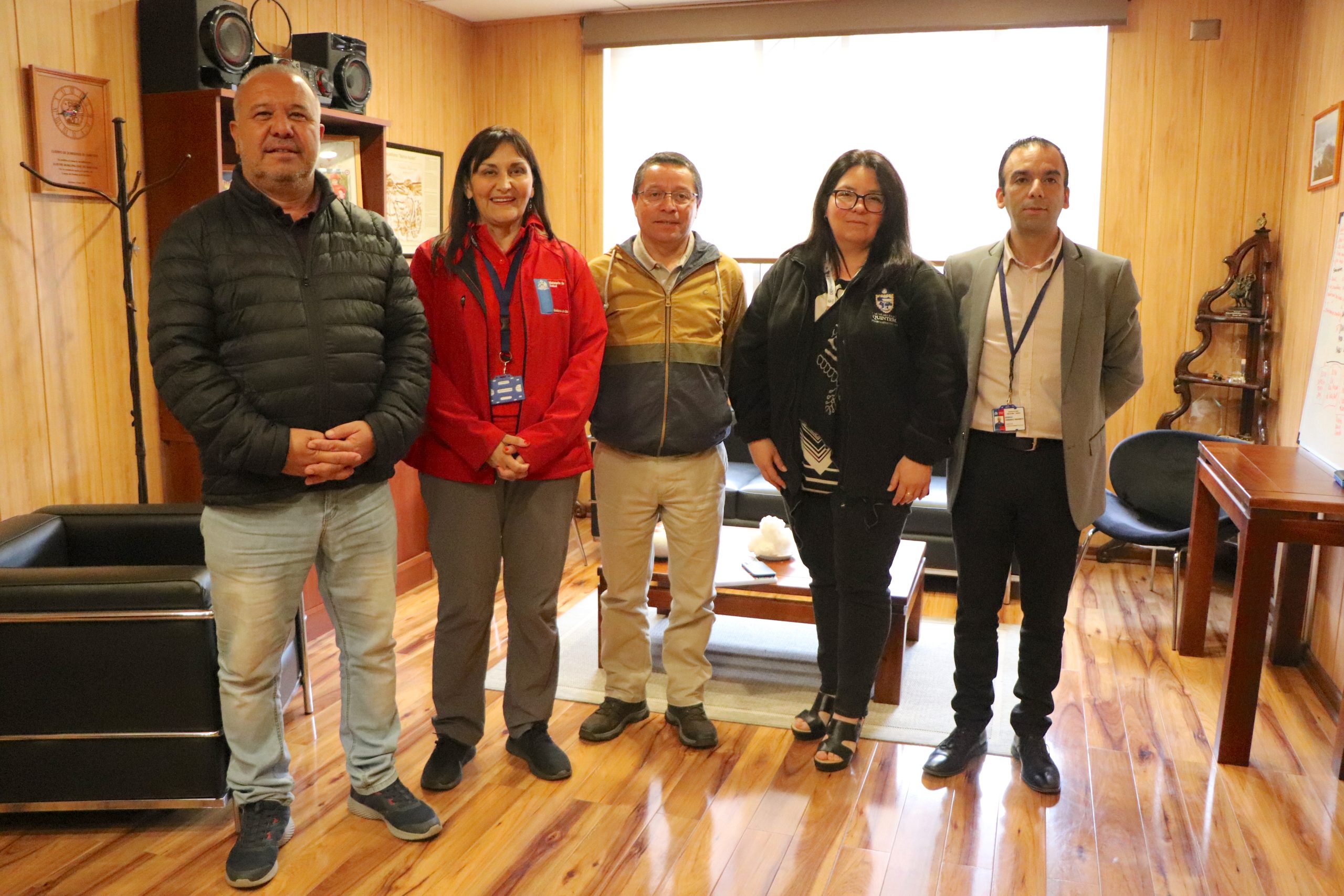 Alcalde Mauricio Carrasco se reunió con autoridades regionales por implementación de nuevos recintos de salud en la comuna