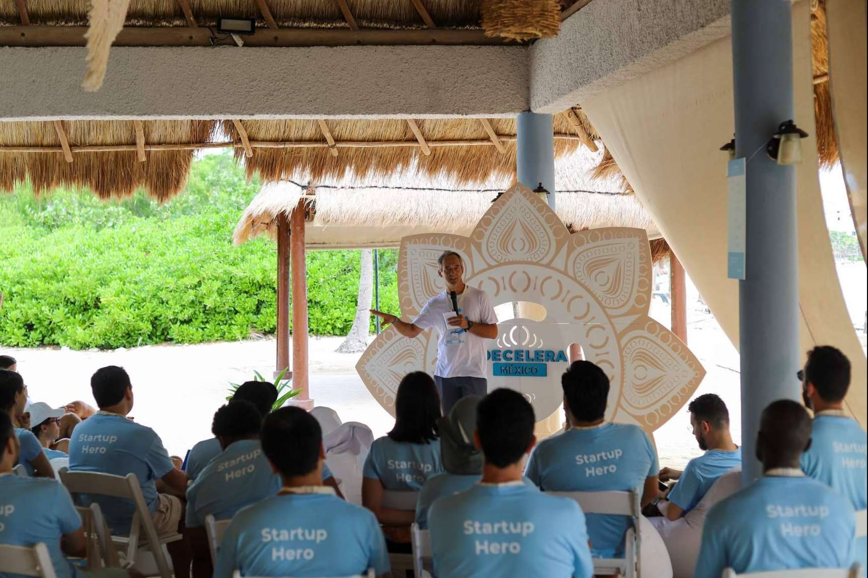 Finaliza con éxito Decelera México, el programa de mentorización en el que participaron 20 startups